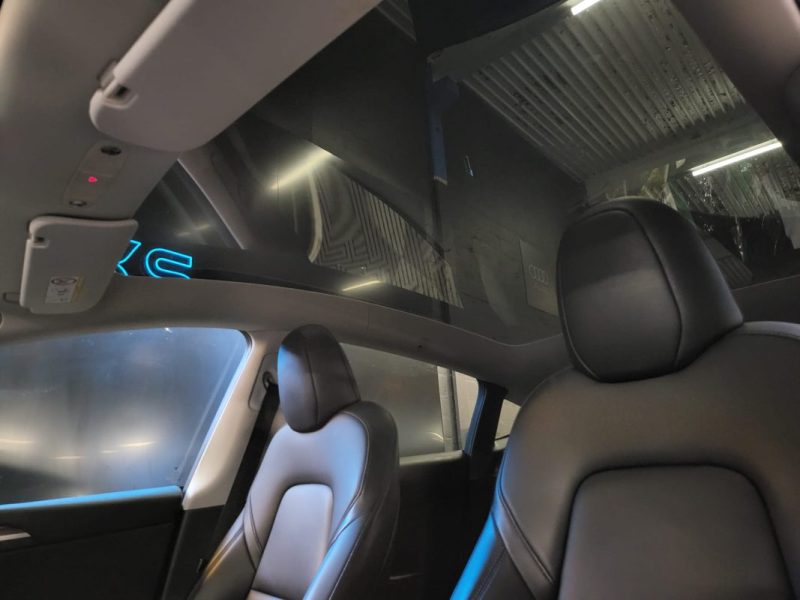 TESLA MODEL Y Standard PROPULSION / SIEGES ELECTRIQUES + SIEGES AV & AR CHAUFFANTS /