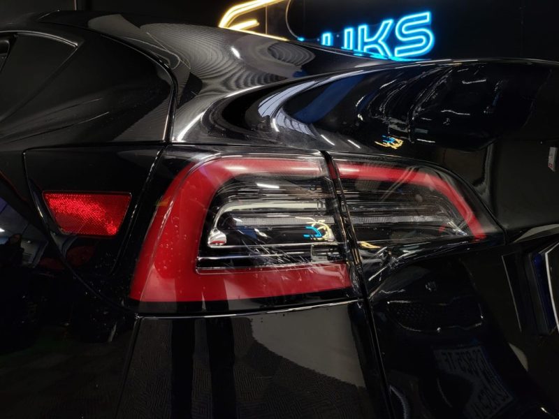 TESLA MODEL Y Standard PROPULSION / SIEGES ELECTRIQUES + SIEGES AV & AR CHAUFFANTS /