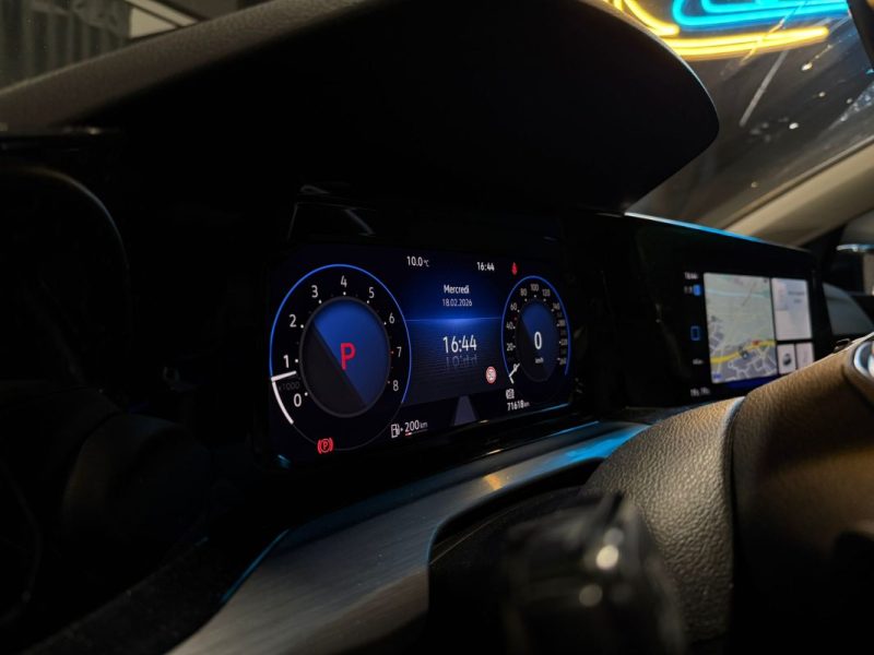 VOLKSWAGEN GOLF VIII 1.5 ETSI 150 ch STYLE 1ST DSG7 / TOIT OUVRANT + SIEGES ELECTRIQUES A MEMOIRE / 