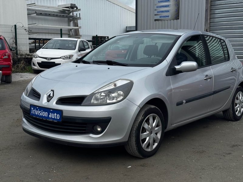 RENAULT CLIO 1.2 16V (74 KW / 101 CH)  2007