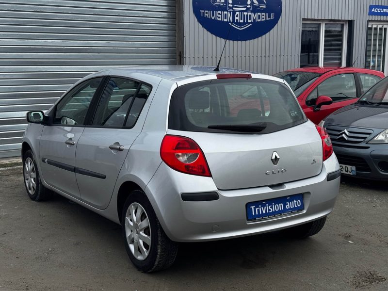 RENAULT CLIO 1.2 16V (74 KW / 101 CH)  2007