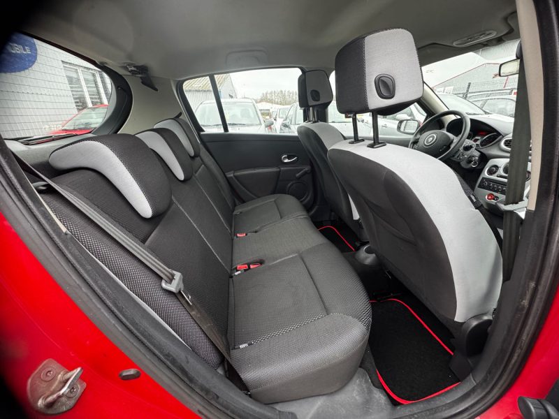 RENAULT CLIO 1.2 16V (74 KW/ 101 CH)RIP CURL 2009