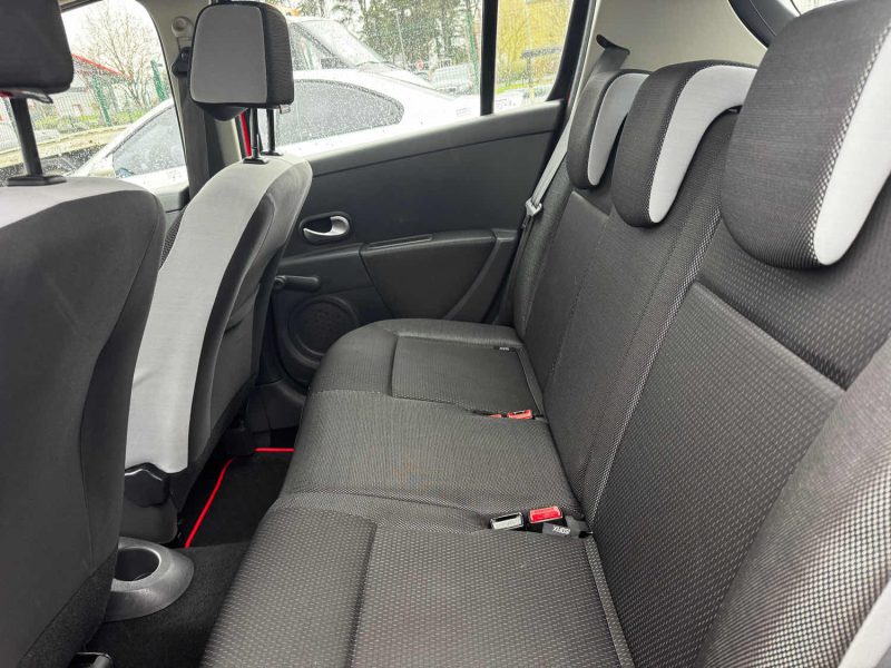 RENAULT CLIO 1.2 16V (74 KW/ 101 CH)RIP CURL 2009