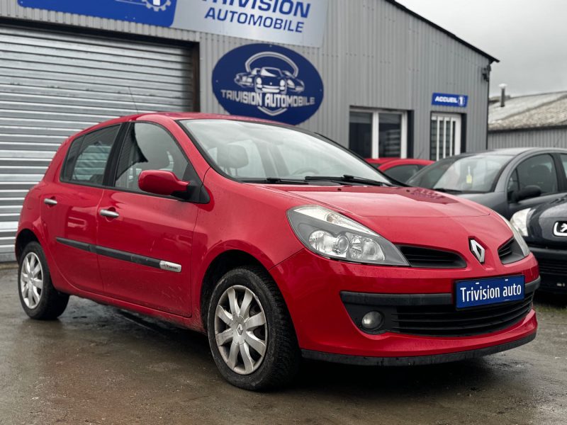 RENAULT CLIO 1.2 16V (74 KW/ 101 CH)RIP CURL 2009