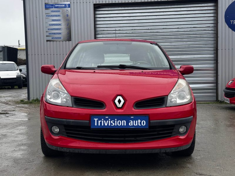 RENAULT CLIO 1.2 16V (74 KW/ 101 CH)RIP CURL 2009