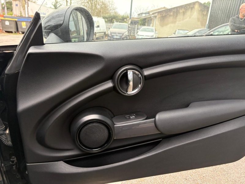 MINI MINI III ONE BUSINESS 102CH 2016