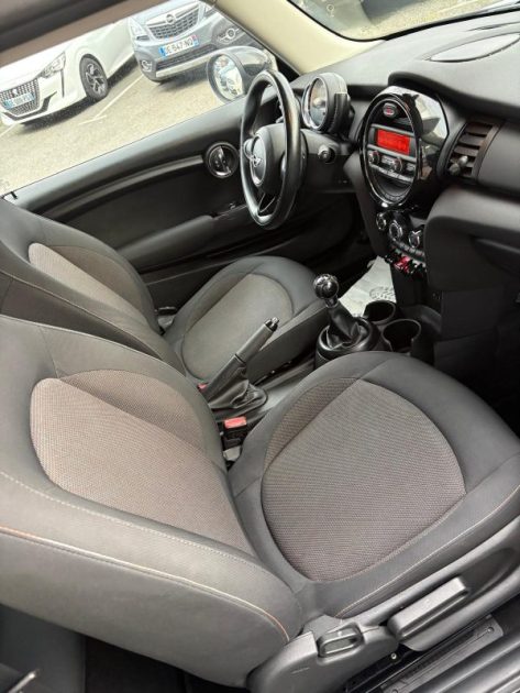 MINI MINI III ONE BUSINESS 102CH 2016