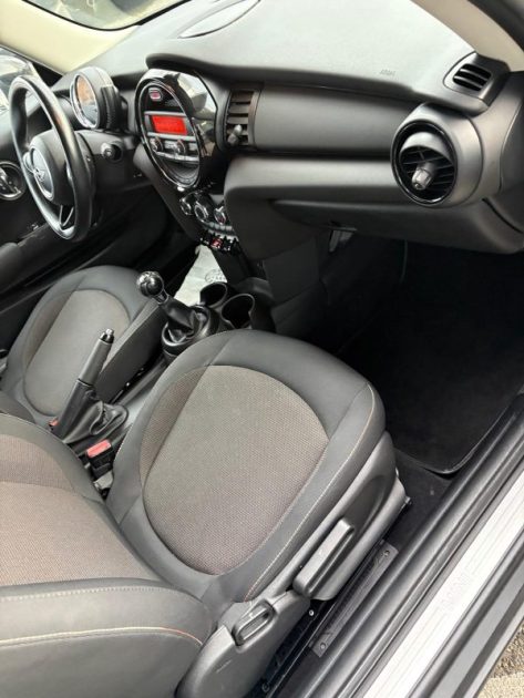 MINI MINI III ONE BUSINESS 102CH 2016