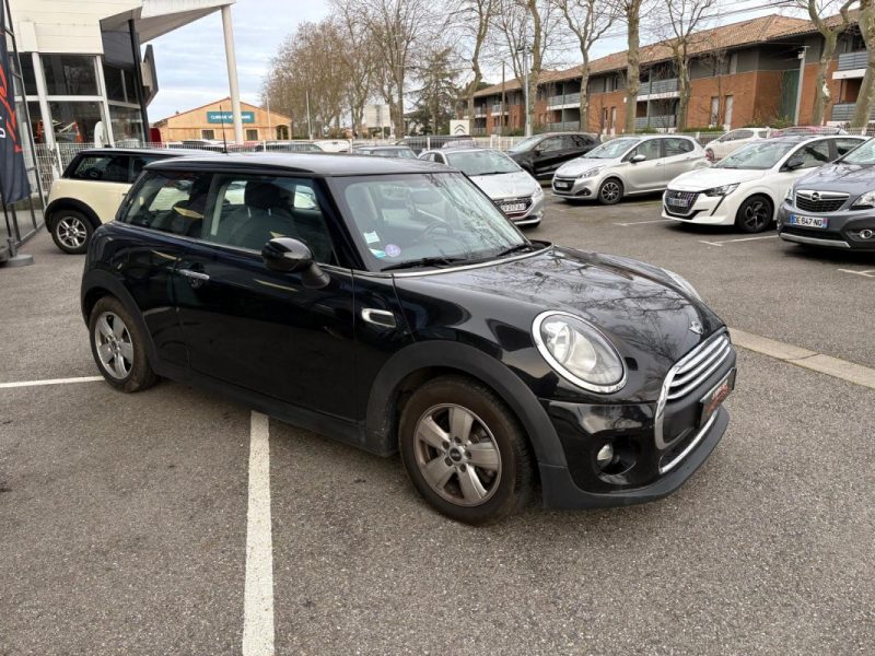 MINI MINI III ONE BUSINESS 102CH 2016