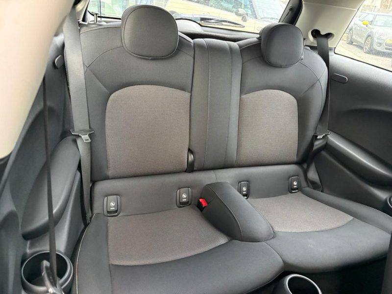 MINI MINI III ONE BUSINESS 102CH 2016