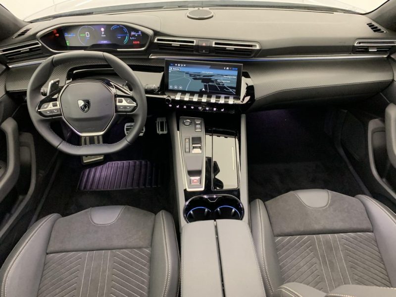PEUGEOT 508 HYBRID 180 E-EAT8 ALLURE 2025