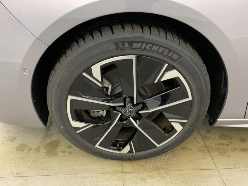 PEUGEOT 508 HYBRID 180 E-EAT8 ALLURE 2025