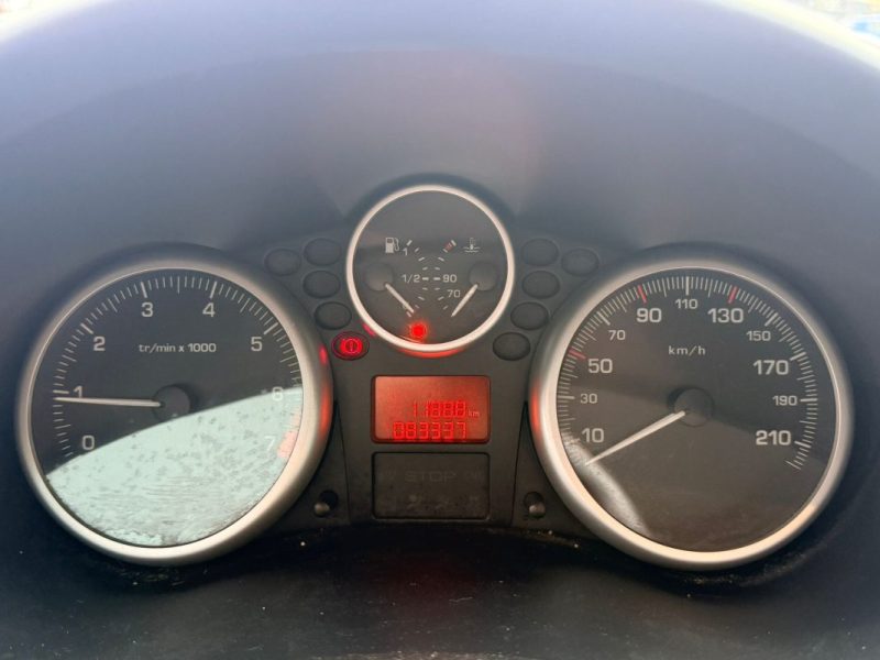 PEUGEOT 206 + 1.1 FINITION URBAN - DISTRIBUTION NEUVE - JOINT DE CULASSE NEUF - GARANTIE 6 MOIS 