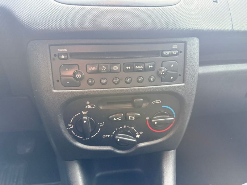 PEUGEOT 206 + 1.1 FINITION URBAN - DISTRIBUTION NEUVE - JOINT DE CULASSE NEUF - GARANTIE 6 MOIS 