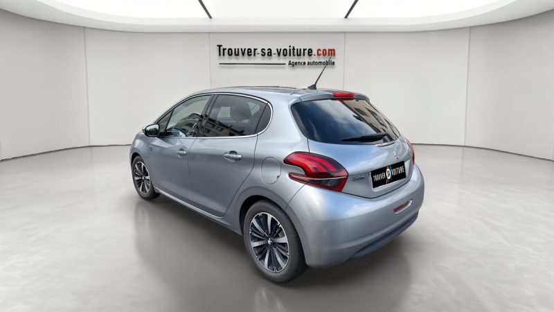 PEUGEOT 208 1.5 L BlueHDI 100 ch TECH EDITION