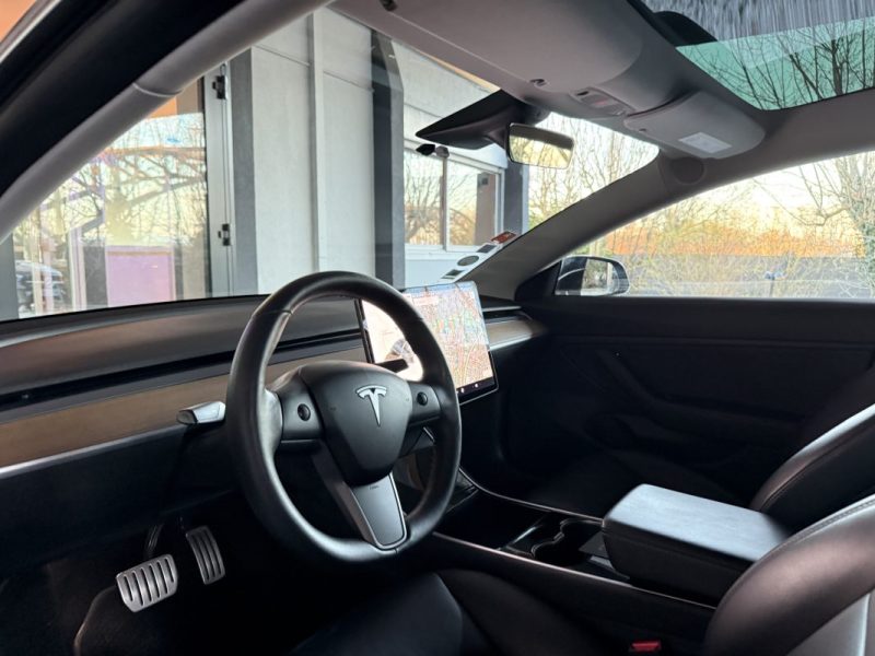 TESLA MODEL 3 LONG-RANGE DUAL MOTOR PERFORMANCE AWD 2019