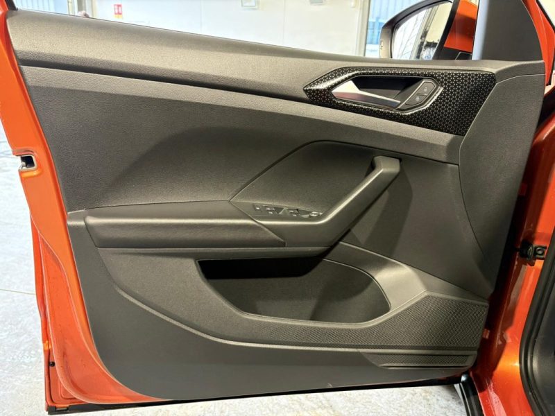 VOLKSWAGEN T-CROSS 1.0 TSI 110CH R-LINE *** RÉVISION À JOUR / RIEN À PRÉVOIR ***