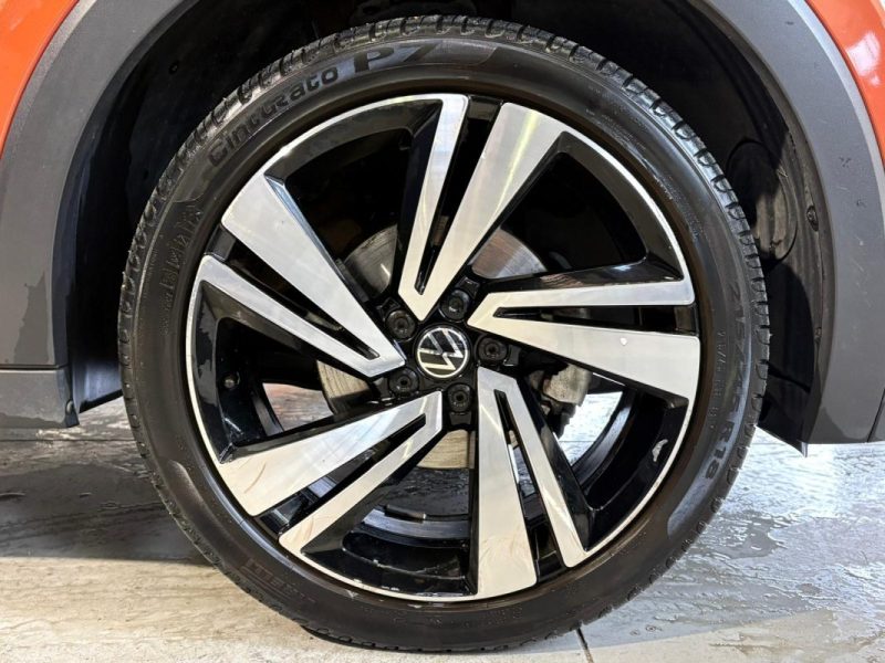 VOLKSWAGEN T-CROSS 1.0 TSI 110CH R-LINE *** RÉVISION À JOUR / RIEN À PRÉVOIR ***