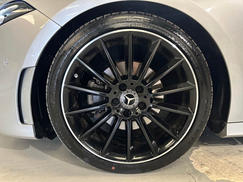 MERCEDES CLASSE A  200 D AMG LINE 8G-DCT TOIT PANORAMIQUE