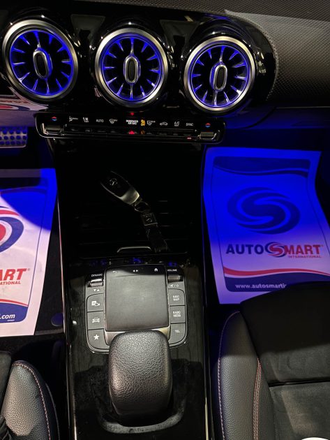 MERCEDES CLASSE A  200 D AMG LINE 8G-DCT TOIT PANORAMIQUE