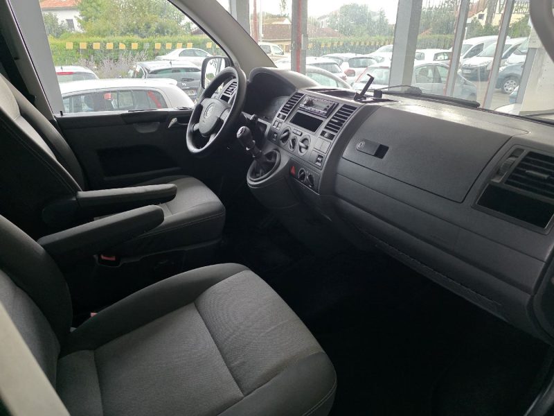 VOLKSWAGEN MULTIVAN 2.5 TDI - 10V L5 131CH TURBO ANNEE 2008 205000KM