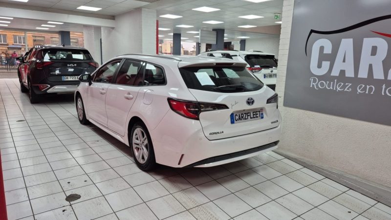 TOYOYA COROLLA TOURING SPORTS 122cv DYNAMIC BUSINESS/1 ERE MAIN/TVA RECUPERABLE