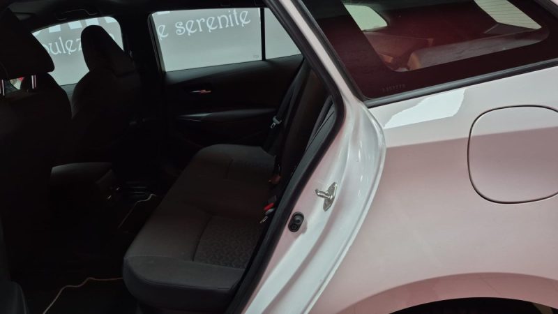 TOYOYA COROLLA TOURING SPORTS 122cv DYNAMIC BUSINESS/1 ERE MAIN/TVA RECUPERABLE