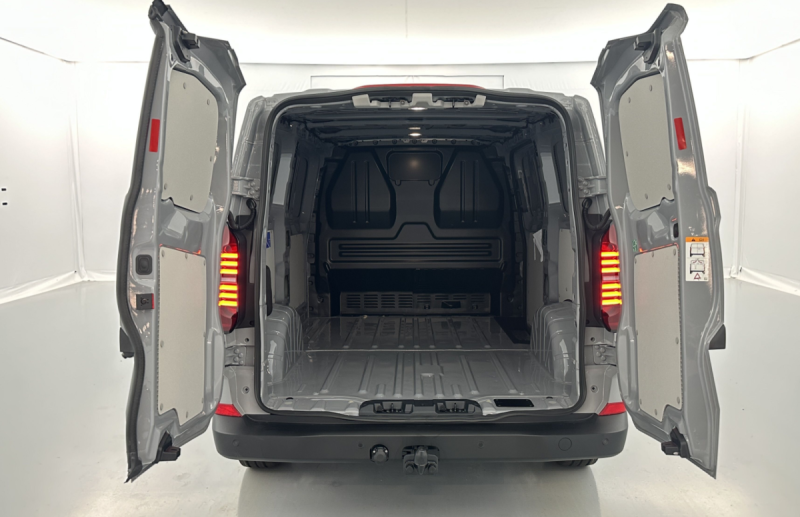 VOLKSWAGEN TRANSPORTER T7 VAN L1 2.0 TDI 150CH BUSINESS  2025