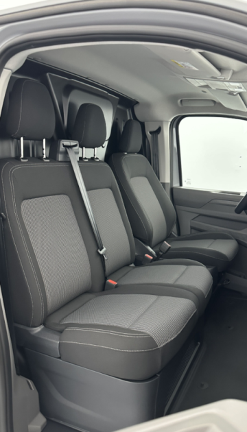 VOLKSWAGEN TRANSPORTER T7 VAN L1 2.0 TDI 150CH BUSINESS  2025