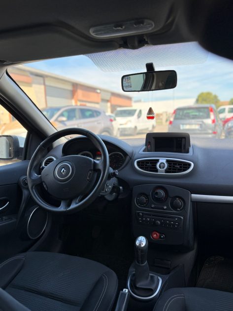 RENAULT CLIO 3 TomTom 1.5DCI 70 Chx