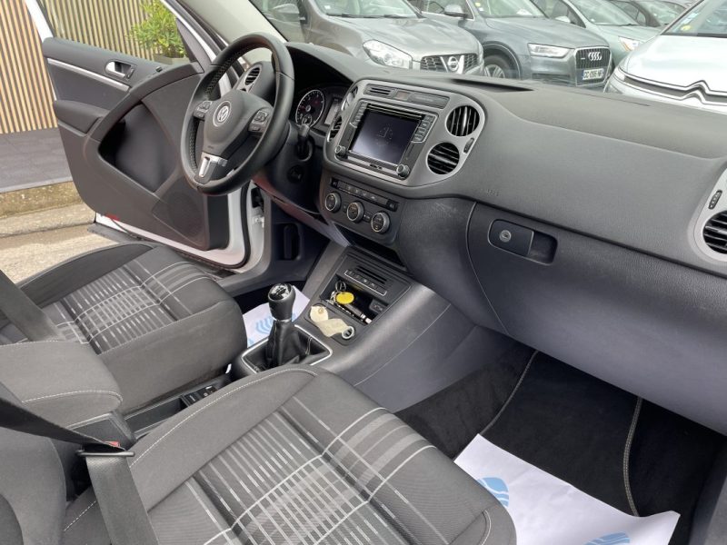 VOLKSWAGEN TIGUAN 2.0 TDI 110CH      GARANTIE 3/12 MOIS 2015