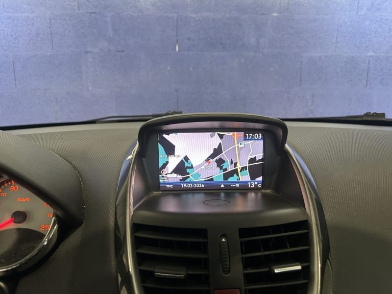 PEUGEOT  207 1.6 VTI 120 EXECUTIVE BVM / TOIT PANO / 2012
