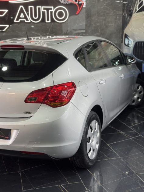 OPEL ASTRA J 1.4 ECOFLEX 2010