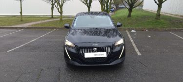 PEUGEOT 208  HDI 100 CV AN 2023 PROPRE BIEN EQUIPE 44 KM