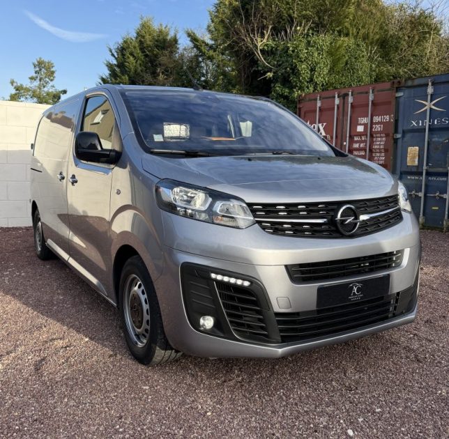 OPEL VIVARO 3M 2.0 BLUEHDI 180ch EAT 8 S&S PACK PREMIUM CONNECT / ATTELAGE / CAMÉRA DE RECUL