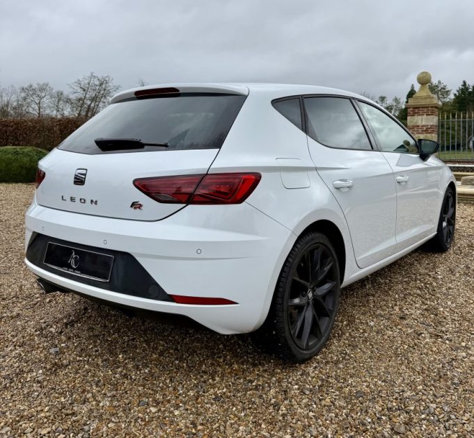 SEAT LEON FR 2.0 TDI 150ch DSG-7 / VIRTUAL COCKPIT / FULL LED / CAMÉRA DE RECUL 