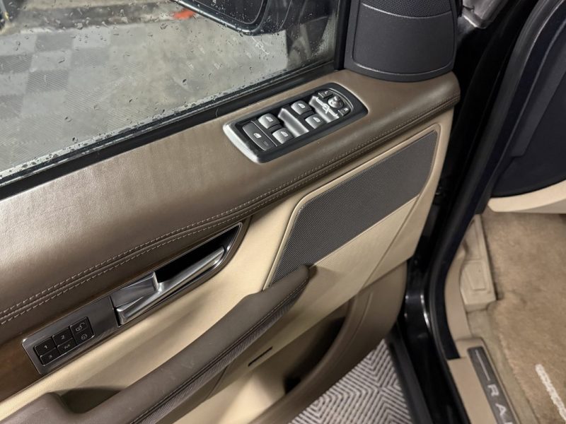 LAND ROVER RANGE ROVER SPORT 3.0 TDV6 245 HSE Cv - FRAIS A PREVOIR / LIRE L ANNONCE