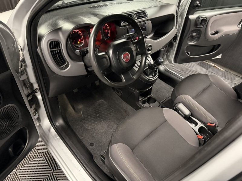 FIAT PANDA 3 III YOUNG 1.2 69 Cv 5 PORTES CLIMATISATION CRIT AIR 1 - GARANTIE 1 AN