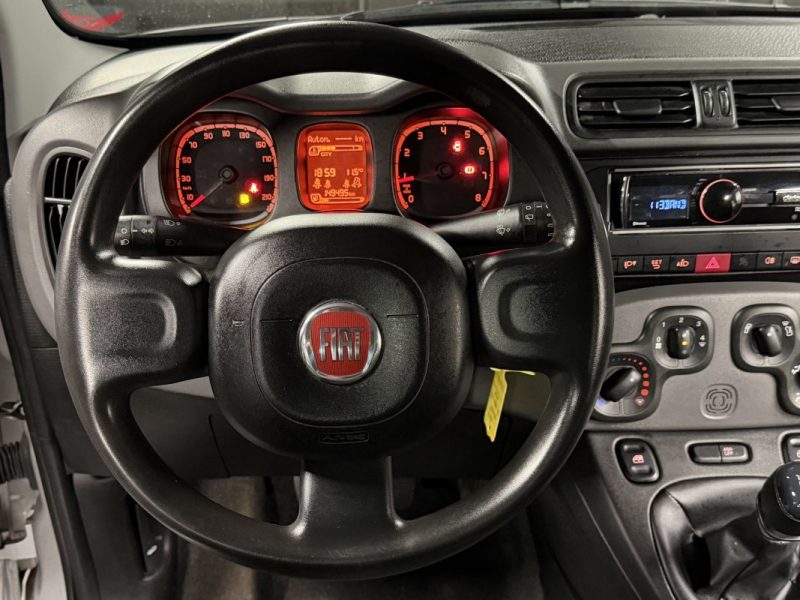 FIAT PANDA 3 III YOUNG 1.2 69 Cv 5 PORTES CLIMATISATION CRIT AIR 1 - GARANTIE 1 AN