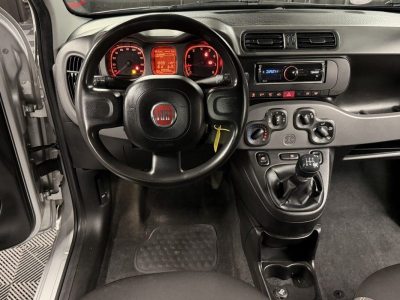 FIAT PANDA 3 III YOUNG 1.2 69 Cv 5 PORTES CLIMATISATION CRIT AIR 1 - GARANTIE 1 AN