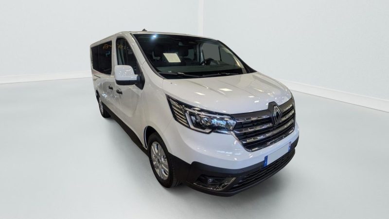 RENAULT TRAFIC BLUE DCI 150 9 PLACES GRAND TECHNO 2025