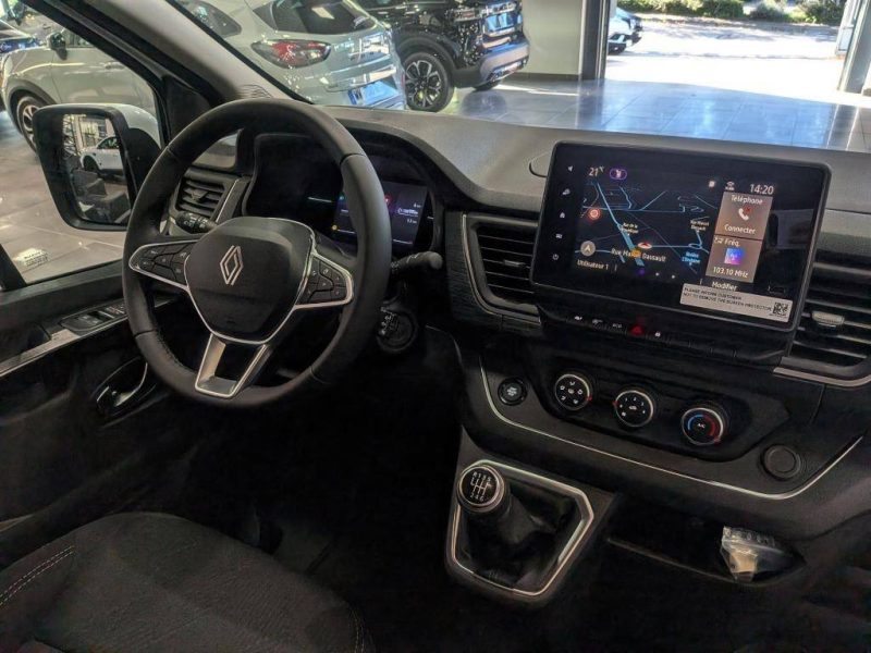 RENAULT TRAFIC BLUE DCI 150 9 PLACES GRAND TECHNO 2025