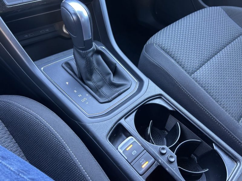 VOLKSWAGEN TOURAN 2.0 150Ch Confortline 7 Places / Garantie 12 mois