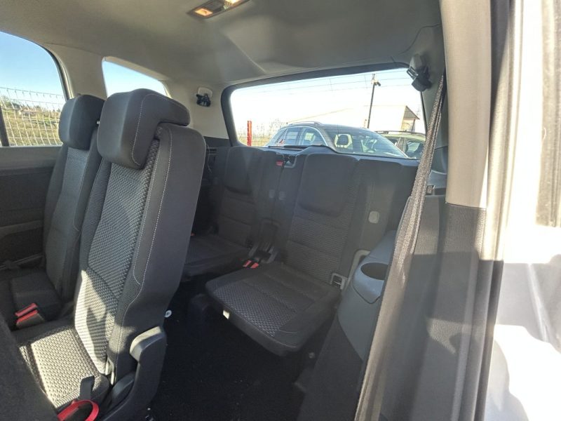 VOLKSWAGEN TOURAN 2.0 150Ch Confortline 7 Places / Garantie 12 mois