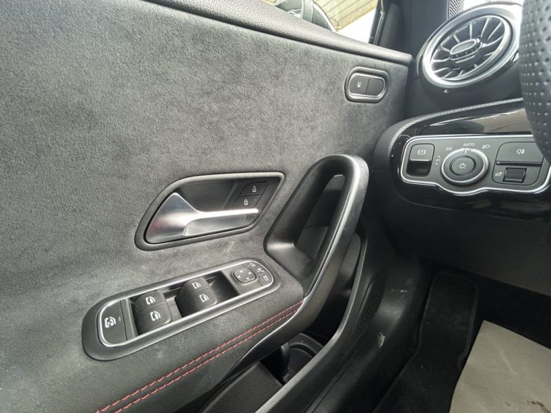 MERCEDES Classe A 200d 150 Ch Amg Line 8G-Dct / Garantie Constructeur