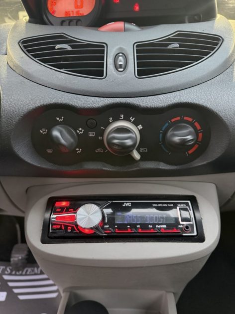 RENAULT TWINGO 1.2 ACCESS 2009 - 75 CH - 86 716Kms - Distrib ok - Parfait Etat 