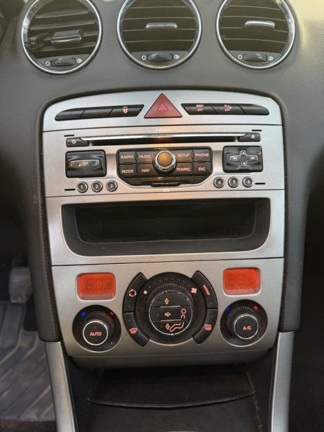 PEUGEOT 308  2009 - 69 125Kms - 120 CH - Distrib ok - Premier Main - SUIVIT PEUGEUOT