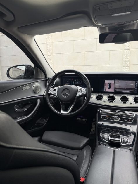 MERCEDES CLASSE E220D SPORTLINE BVA 9G-TRONIC 194ch / TOIT OUVRANT PANORAMIQUE / CAMÉRA DE RECUL