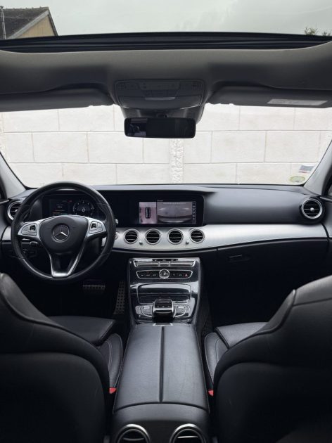 MERCEDES CLASSE E220D SPORTLINE BVA 9G-TRONIC 194ch / TOIT OUVRANT PANORAMIQUE / CAMÉRA DE RECUL