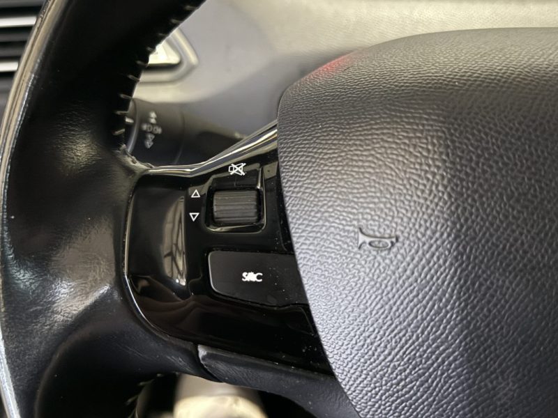 PEUGEOT 308 1.2 ALLURE / CAR PLAY / 79.000km / 2017